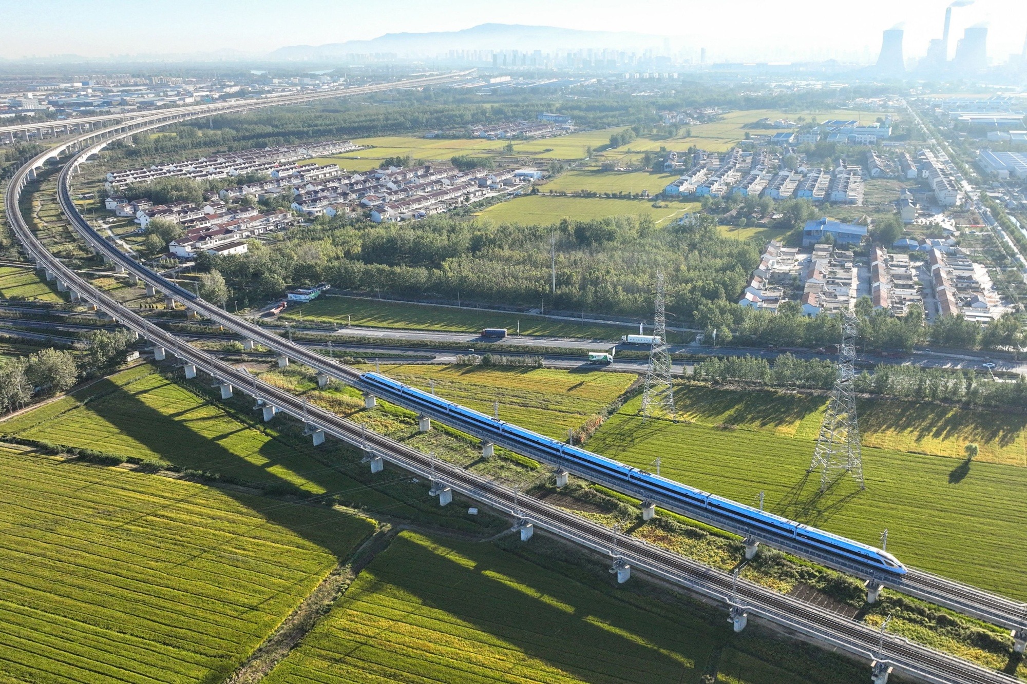 Почему высокоскоростные поезда — самый любимый транспорт в Китае